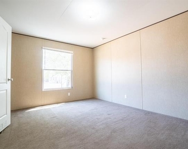 11621 Annandale Road - Photo Thumbnail 8