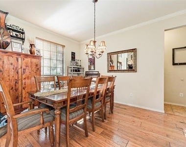 7578 Seawood Drive - Photo Thumbnail 6