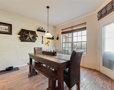7578 Seawood Drive - Photo Thumbnail 10