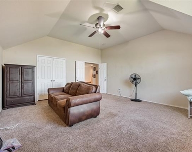 7578 Seawood Drive - Photo Thumbnail 15
