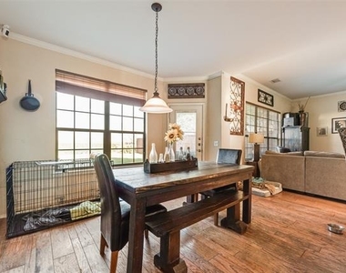 7578 Seawood Drive - Photo Thumbnail 11