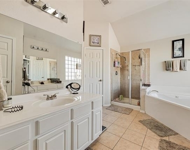 7578 Seawood Drive - Photo Thumbnail 23