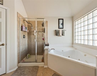 7578 Seawood Drive - Photo Thumbnail 25