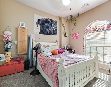 7578 Seawood Drive - Photo Thumbnail 16