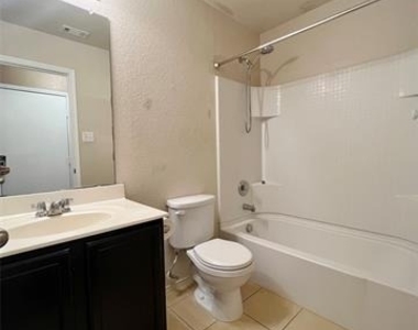 9925 Amaryllis Lane - Photo Thumbnail 17