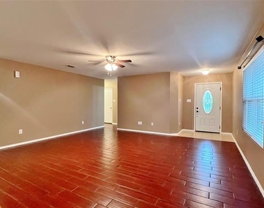 9925 Amaryllis Lane - Photo Thumbnail 2