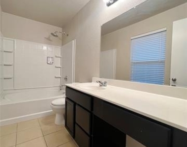 9925 Amaryllis Lane - Photo Thumbnail 12