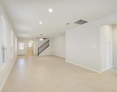3225 Sedge Grass Drive - Photo Thumbnail 11