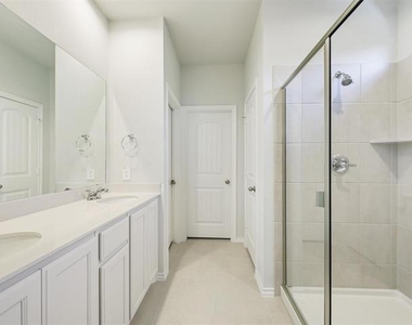 3225 Sedge Grass Drive - Photo Thumbnail 23