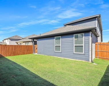 3225 Sedge Grass Drive - Photo Thumbnail 16