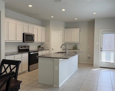3225 Sedge Grass Drive - Photo Thumbnail 29