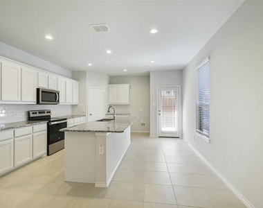 3225 Sedge Grass Drive - Photo Thumbnail 14