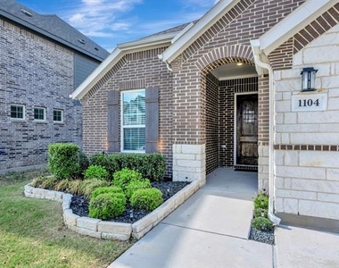 1104 Superbloom Avenue - Photo Thumbnail 1