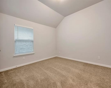 1104 Superbloom Avenue - Photo Thumbnail 20