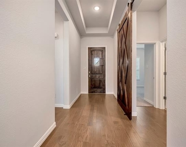 1104 Superbloom Avenue - Photo Thumbnail 15