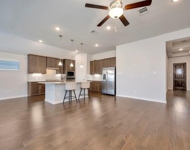 1104 Superbloom Avenue - Photo Thumbnail 14