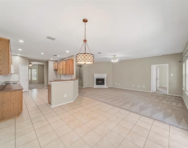 8162 Robertson Drive - Photo Thumbnail 13