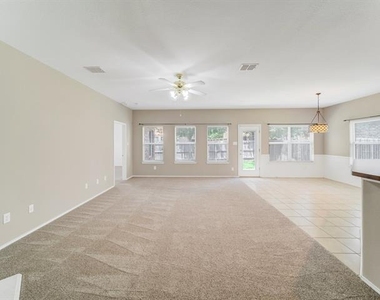 8162 Robertson Drive - Photo Thumbnail 20