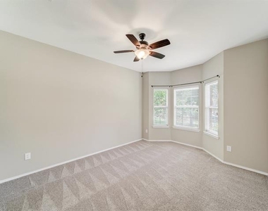 8162 Robertson Drive - Photo Thumbnail 5
