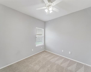 8162 Robertson Drive - Photo Thumbnail 28