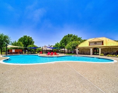 8162 Robertson Drive - Photo Thumbnail 35
