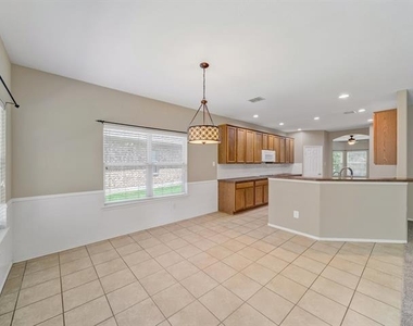 8162 Robertson Drive - Photo Thumbnail 14