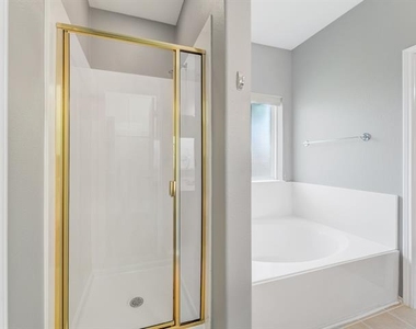 8162 Robertson Drive - Photo Thumbnail 26