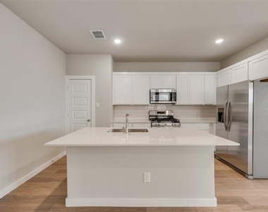 5511 Chasewood Drive - Photo Thumbnail 10