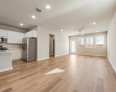 5511 Chasewood Drive - Photo Thumbnail 7