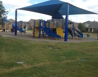 2449 Kingsgate Drive - Photo Thumbnail 11