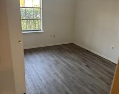 500 Renee Drive - Photo Thumbnail 19