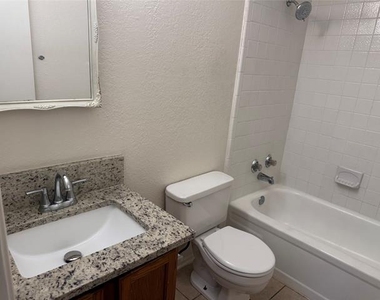 500 Renee Drive - Photo Thumbnail 13