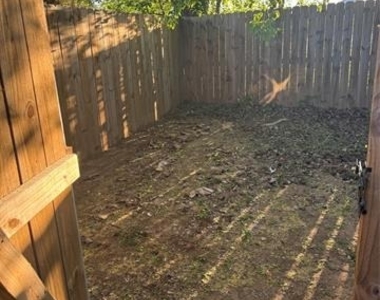 500 Renee Drive - Photo Thumbnail 4