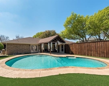2005 Papeete Drive - Photo Thumbnail 17
