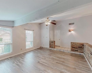 3308 Clovermeadow Drive - Photo Thumbnail 5