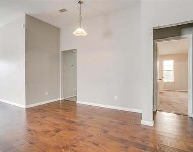 927 Simon Drive - Photo Thumbnail 21
