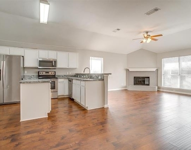 927 Simon Drive - Photo Thumbnail 24