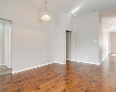 927 Simon Drive - Photo Thumbnail 22