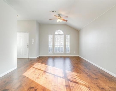 927 Simon Drive - Photo Thumbnail 37