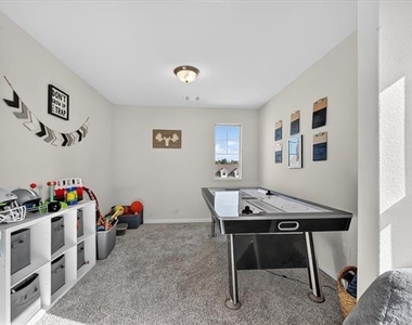 210 Briarwood Lane - Photo Thumbnail 18