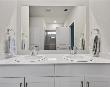 210 Briarwood Lane - Photo Thumbnail 15