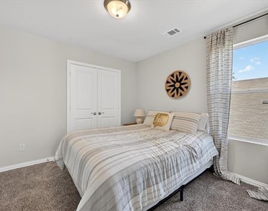 210 Briarwood Lane - Photo Thumbnail 23