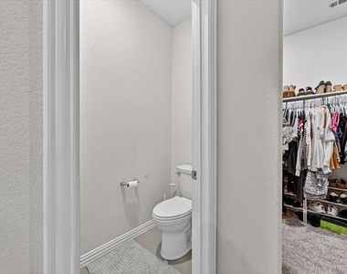 210 Briarwood Lane - Photo Thumbnail 10