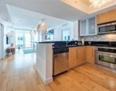 2821 N Ocean Boulevard - Photo Thumbnail 4