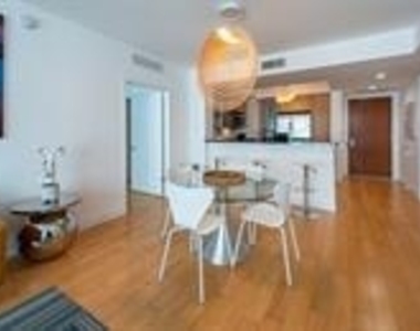 2821 N Ocean Boulevard - Photo Thumbnail 8