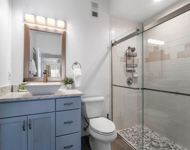 820 Bella Vista Court S - Photo Thumbnail 20