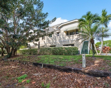 820 Bella Vista Court S - Photo Thumbnail 26