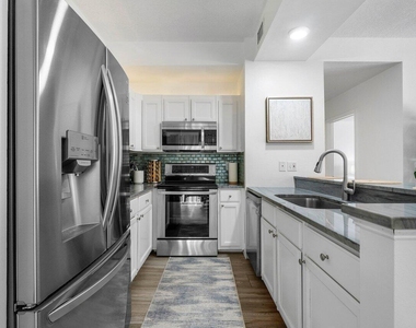 820 Bella Vista Court S - Photo Thumbnail 9