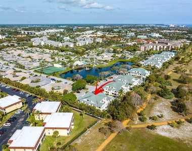 820 Bella Vista Court S - Photo Thumbnail 30