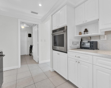 5921 Ne 15th Avenue - Photo Thumbnail 5